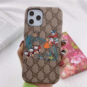 iphone16/16proケース グッチ ドナルド ダック iphone15pro/14 ケース 可愛い Disney x Gucci  アイフォン12カバー お揃い