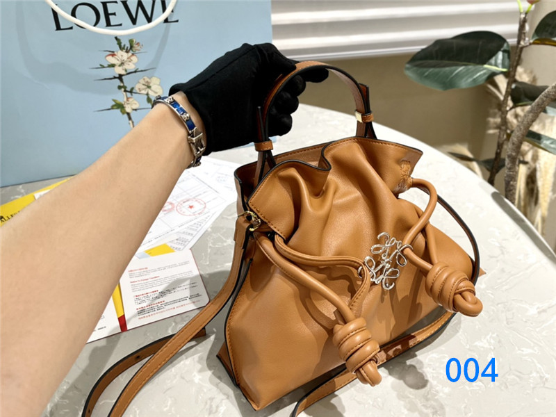 ロエベ ショルダー バッグ 巾着 ポシェット loewe ハンドバッグ 大人